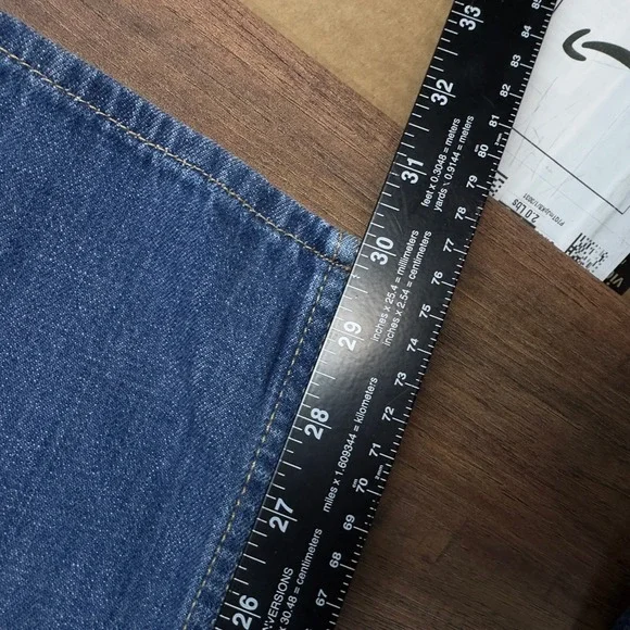 Eddie Bauer Boyfriend Fit Jeans Women 2 Medium Wash Distressed Straight Leg Blue - Picture 6 of 7